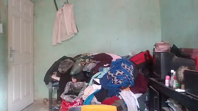 Snapshot of Nicky52 chatting on October 13, 2025, 5:20 am Nicky52 online show from October 13, 2025, 5:20 am