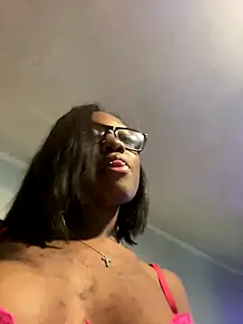 HennessyBaby21 online show from November 11, 2025, 1:50 pm