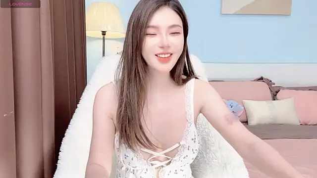 Snapshot of ViViennepp chatting on October 29, 2025, 2:27 pm ViViennepp online show from October 29, 2025, 2:27 pm