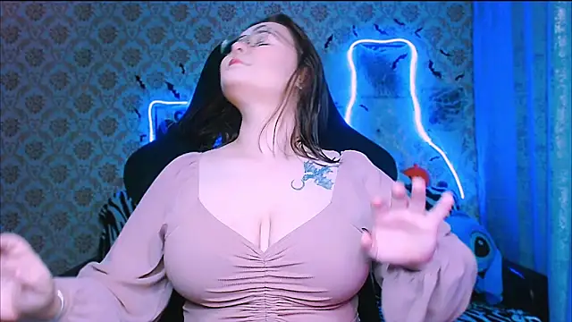 Snapshot of InLoveWithLife26 chatting on October 28, 2025, 6:40 pm InLoveWithLife26 online show from October 28, 2025, 6:40 pm