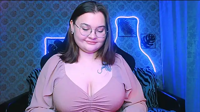 InLoveWithLife26 online show from December 3, 2025, 6:07 pm