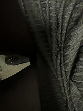 HiddenHoneyLDN online show from November 5, 2025, 3:48 pm