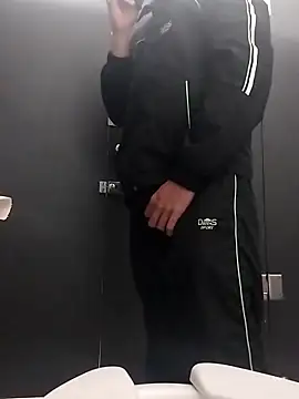 nacho20cmhot online show from October 5, 2025, 4:20 pm