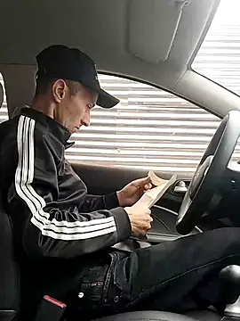 nacho20cmhot online show from October 14, 2025, 1:01 pm