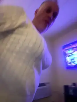 Snapshot of Tammyhoney1970 chatting on October 17, 2025, 2:37 am Tammyhoney1970 online show from October 17, 2025, 2:37 am