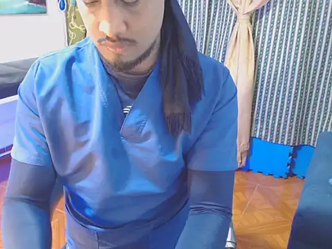 Snapshot of ElCaballeroNegro24 chatting on October 19, 2025, 4:15 am ElCaballeroNegro24 online show from October 19, 2025, 4:15 am