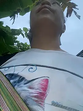 Snapshot of Lai005 chatting on October 13, 2025, 10:54 pm Lai005 online show from October 13, 2025, 10:54 pm