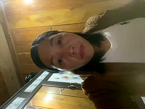 Snapshot of Lai005 chatting on September 29, 2025, 1:23 am Lai005 online show from September 29, 2025, 1:23 am