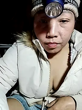 Snapshot of Lai005 chatting on December 15, 2025, 1:22 am Lai005 online show from December 15, 2025, 1:22 am