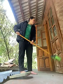 Snapshot of Lai005 chatting on February 13, 2026, 8:25 am Lai005 online show from February 13, 2026, 8:25 am