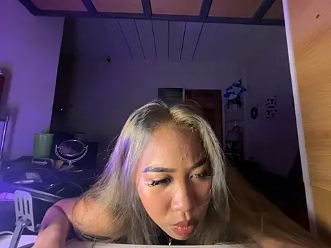 PinayLina18 online show from July 7, 2026, 3:59 pm