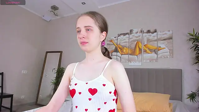 Camilla Kelly online show from April 17, 2026, 1:08 am