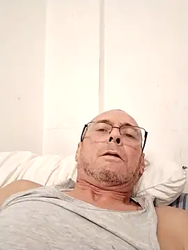 pakillobcn online show from October 16, 2025, 9:23 pm