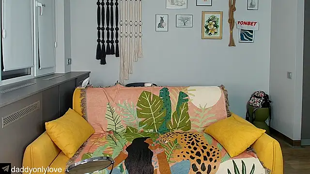 Snapshot of daddyonlyloveme chatting on September 17, 2025, 8:11 pm daddyonlyloveme online show from September 17, 2025, 8:11 pm