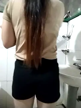 Snapshot of PhienPhien chatting on October 8, 2025, 1:07 am PhienPhien online show from October 8, 2025, 1:07 am