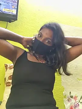 Snapshot of Honey_rosetamil chatting on July 4, 2026, 6:20 am Honey rosetamil online show from July 4, 2026, 6:20 am