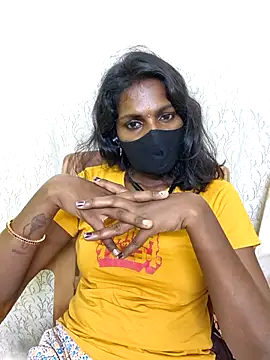 Snapshot of Honey_rosetamil chatting on June 2, 2026, 10:43 pm Honey rosetamil online show from June 2, 2026, 10:43 pm
