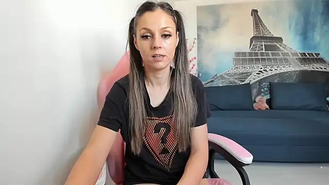 RheaEtthan online show from March 15, 2026, 11:39 am