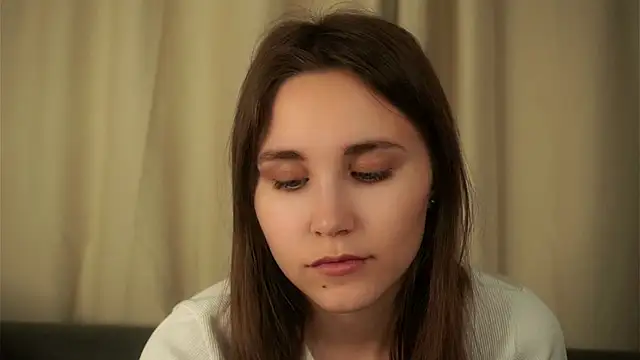 Snapshot of EthalFlowers chatting on October 29, 2025, 1:15 am EthalFlowers online show from October 29, 2025, 1:15 am