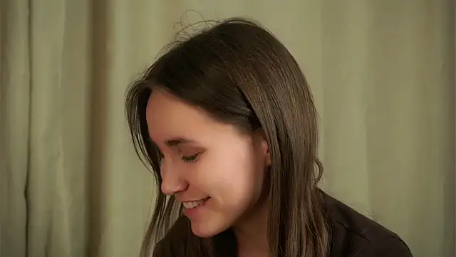 EthalFlowers online show from November 3, 2025, 1:11 am