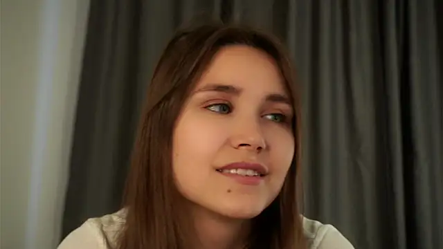 Snapshot of EthalFlowers chatting on September 19, 2025, 1:20 am EthalFlowers online show from September 19, 2025, 1:20 am