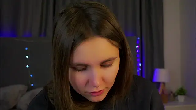 EthalFlowers online show from January 19, 2026, 1:31 am