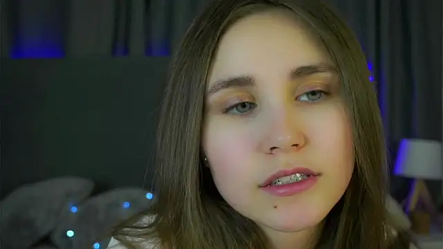 EthalFlowers online show from January 18, 2026, 1:09 am