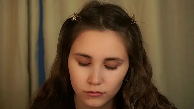 EthalFlowers online show from November 4, 2025, 1:20 am