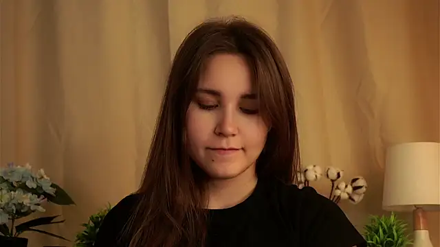 Snapshot of EthalFlowers chatting on October 4, 2025, 12:56 am EthalFlowers online show from October 4, 2025, 12:56 am