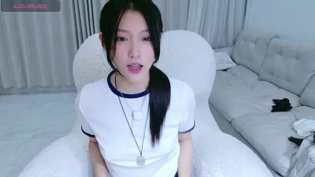 rainybb online show from September 28, 2025, 1:18 pm