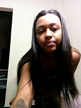 indiazinhabella27 online show from October 12, 2025, 5:09 am