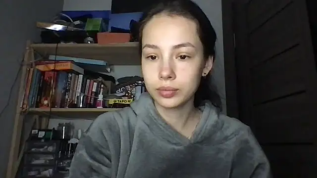 Yuna5343 online show from December 14, 2025, 8:25 pm