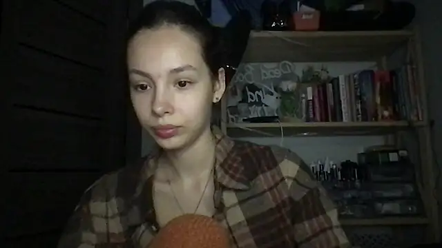 Yuna5343 online show from September 19, 2025, 9:41 pm