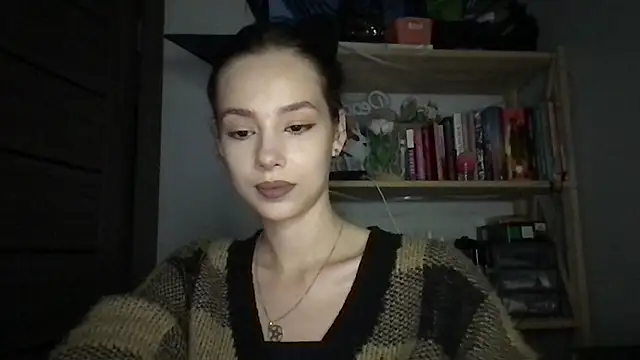 Yuna5343 online show from September 24, 2025, 9:54 pm