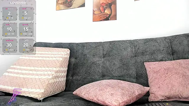 Snapshot of mishell- chatting on November 26, 2025, 7:36 pm mishell- online show from November 26, 2025, 7:36 pm