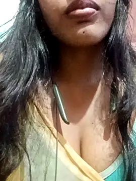 Snapshot of kaviyaponnu0987 chatting on October 5, 2025, 2:19 pm kaviyaponnu0987 online show from October 5, 2025, 2:19 pm