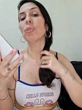 Snapshot of Lhcruz chatting on June 4, 2026, 2:44 pm Lhcruz online show from June 4, 2026, 2:44 pm
