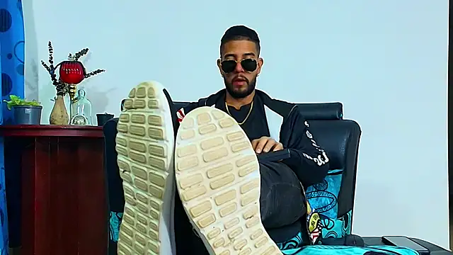 Snapshot of DaveSoldier chatting on October 12, 2025, 4:14 am DaveSoldier online show from October 12, 2025, 4:14 am