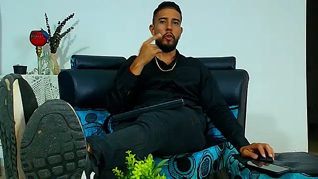 Snapshot of DaveSoldier chatting on October 7, 2025, 4:24 am DaveSoldier online show from October 7, 2025, 4:24 am