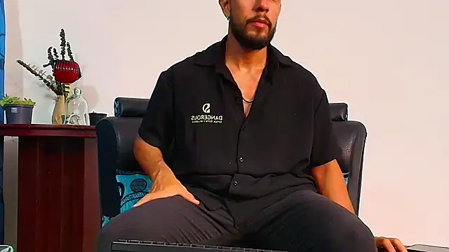 Snapshot of DaveSoldier chatting on October 22, 2025, 4:34 am DaveSoldier online show from October 22, 2025, 4:34 am