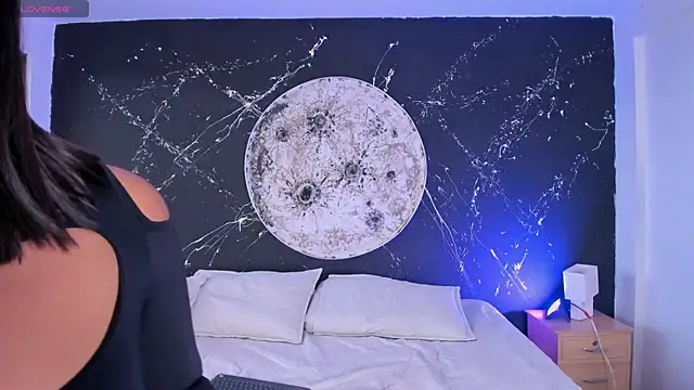 Snapshot of ShaniaDaniels chatting on October 29, 2025, 9:03 pm ShaniaDaniels online show from October 29, 2025, 9:03 pm