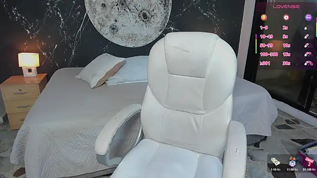 Snapshot of ShaniaDaniels chatting on October 15, 2025, 9:56 pm ShaniaDaniels online show from October 15, 2025, 9:56 pm