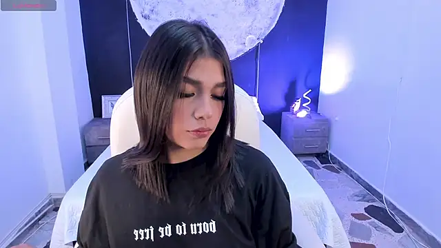 Snapshot of ShaniaDaniels chatting on September 24, 2025, 9:32 pm ShaniaDaniels online show from September 24, 2025, 9:32 pm