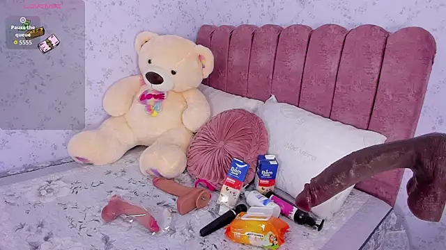 Snapshot of miathonson769 chatting on September 24, 2025, 7:53 pm miathonson769 online show from September 24, 2025, 7:53 pm