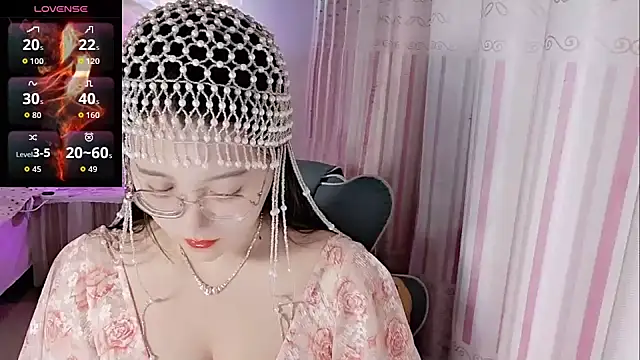 Snapshot of ManM-88 chatting on October 21, 2025, 6:35 am ManM-88 online show from October 21, 2025, 6:35 am