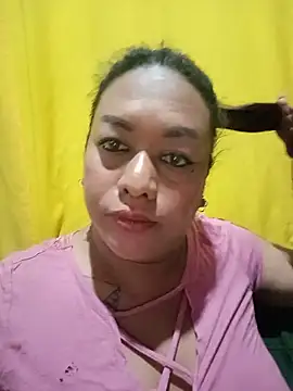 EmmaKantutera online show from June 10, 2026, 11:00 am