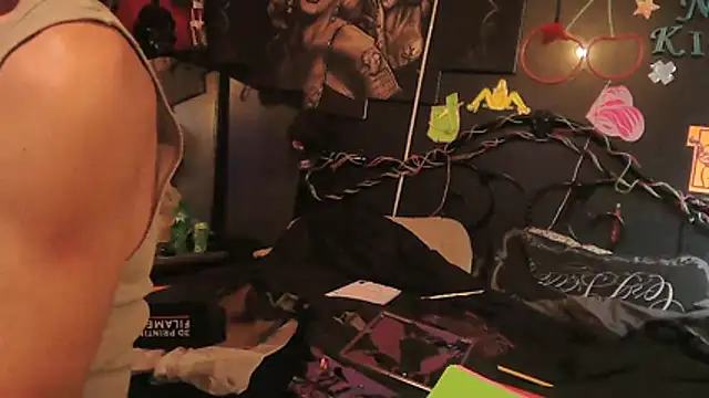 Splash Queen420 online show from March 18, 2026, 2:26 am