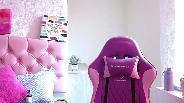 Emma-Flowers online show from September 28, 2025, 7:21 pm