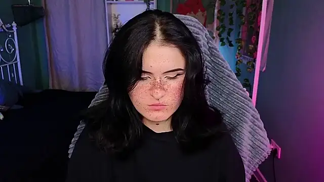 Dark Shine online show from October 18, 2025, 5:31 am