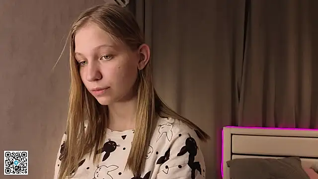 Snapshot of LynneHaviland chatting on September 16, 2025, 6:20 pm LynneHaviland online show from September 16, 2025, 6:20 pm